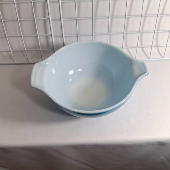 Vintage Pyrex Horizon Blue Cinderella Mixing Bowl #442 1.5 Qt Dia 7 In MilkGlass - Picture 4 of 10